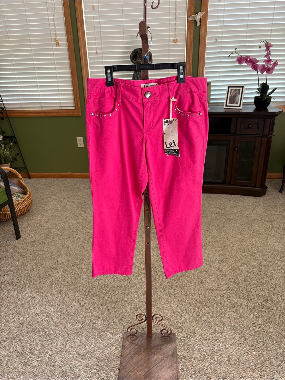 lei Bright Hot Pink Cropped Women's Jeans with Stud Detail